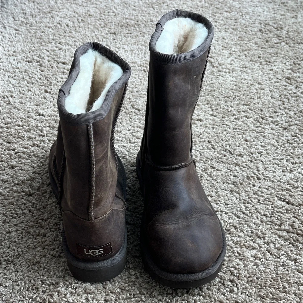 Ugg Brown Shearling-Lined Boots Size 6